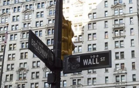 Нефтяные акции Уолл-стрит рекомендует