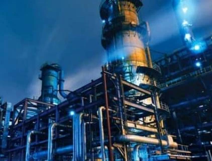 Крупнейший нефтеперерабатывающий завод Китая перерабатывает меньше нефти в этом месяце Ожидается, что China Petroleum & Chemical Corporation, или Sinopec, снизит показатели эксплуатации нефтеперерабатывающих заводов до 10 процентов на некоторых из своих объектов на фоне возобновления ограничений на поездки в Китай для борьбы с волной COVID.